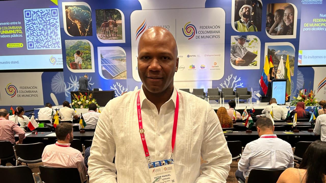 Alcalde de Palmira, Víctor Ramos, recibió premio en Cartagena