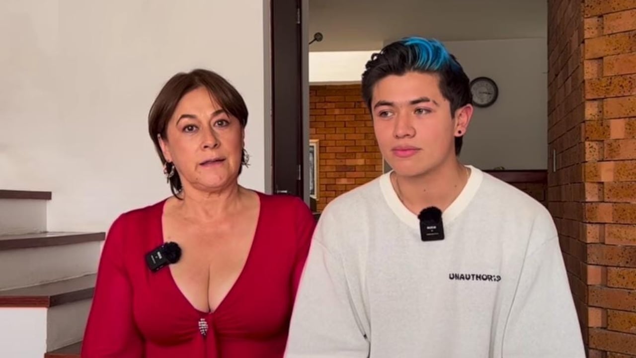 En el programa Bravíssimo de CityTv, el joven le pidió matrimonio a la reconocida actriz Alina Lozano.