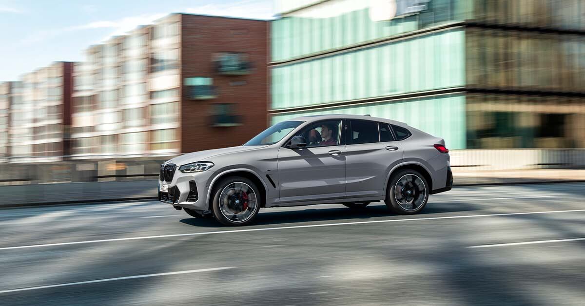 La BMW X4 desarrolla una velocidad máxima de 240 km/h y acelera de 0-100 km/h en 6,6 segundos.