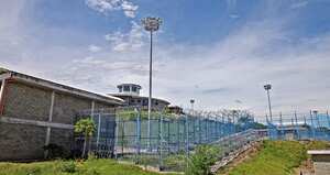 La cárcel El Pesebre está construida sobre un terreno del narcotraficante Pablo Escobar en el municipio de Puerto Triunfo, Antioquia.