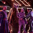 Richard E Grant, Katherine Waterston y Billy Magnussen mostrando, desde el lado de los actores, lo extraño que se siente rodar películas de superhéroes.