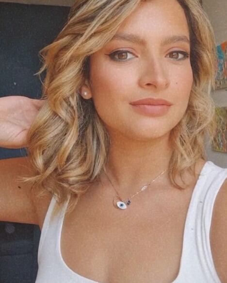 Andrea Petro señaló que seguirá viviendo en Francia porque tiene la custodia compartida con el papá de sus hijas.