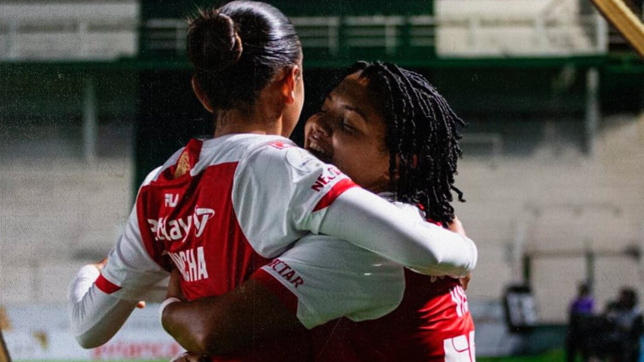 Santa Fe celebra uno de sus tantos, sobre Always Ready, por Libertadores Femenina 2025.