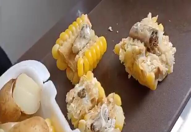 La comida iba a ser entregada a una persona privada de la libertad.