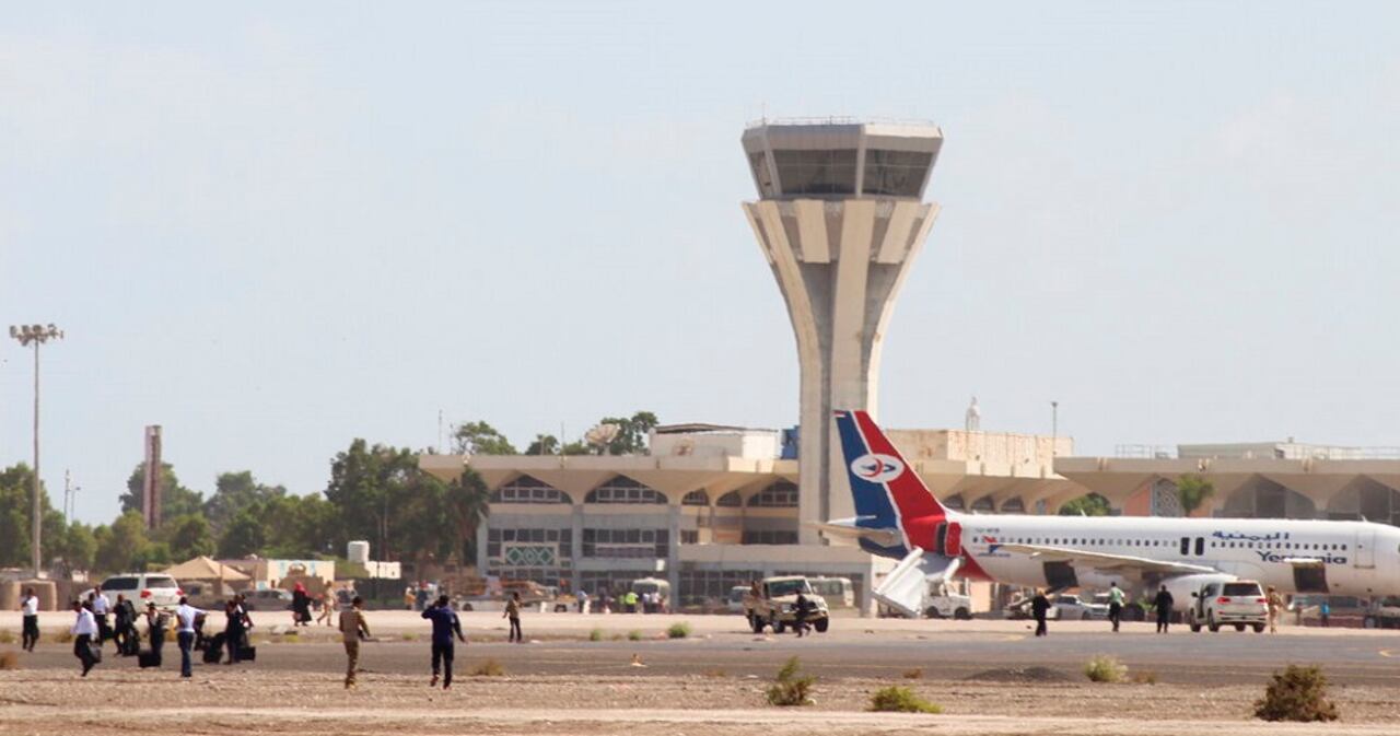 xplosión en aeropuerto de Yemen deja 26 muertos