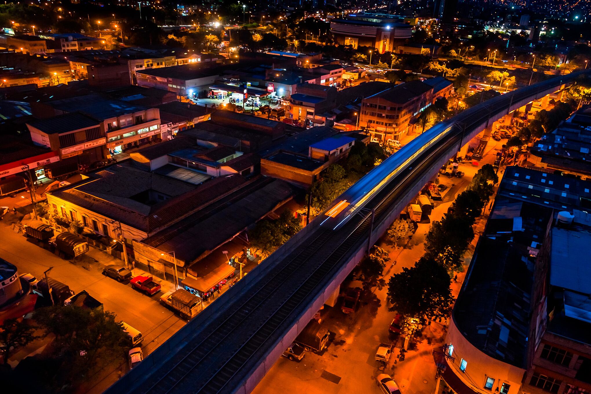 Vista aérea del Barrio Triste el 8 de diciembre de 2017 en Medellín, Colombia. Barrio Triste es un distrito obrero ubicado en el corazón de Medellín que siempre ha sido hogar de mecánicos, talleres de reparación y tiendas de autopartes. (Foto de Jan Sochor / Getty Images)