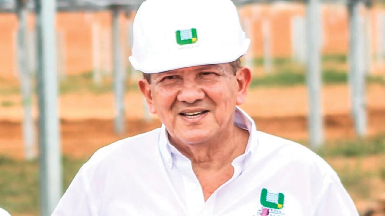 El presidente Eduardo Díaz tuvo que reintegrar al presidente electo por solicitud de la junta directiva.