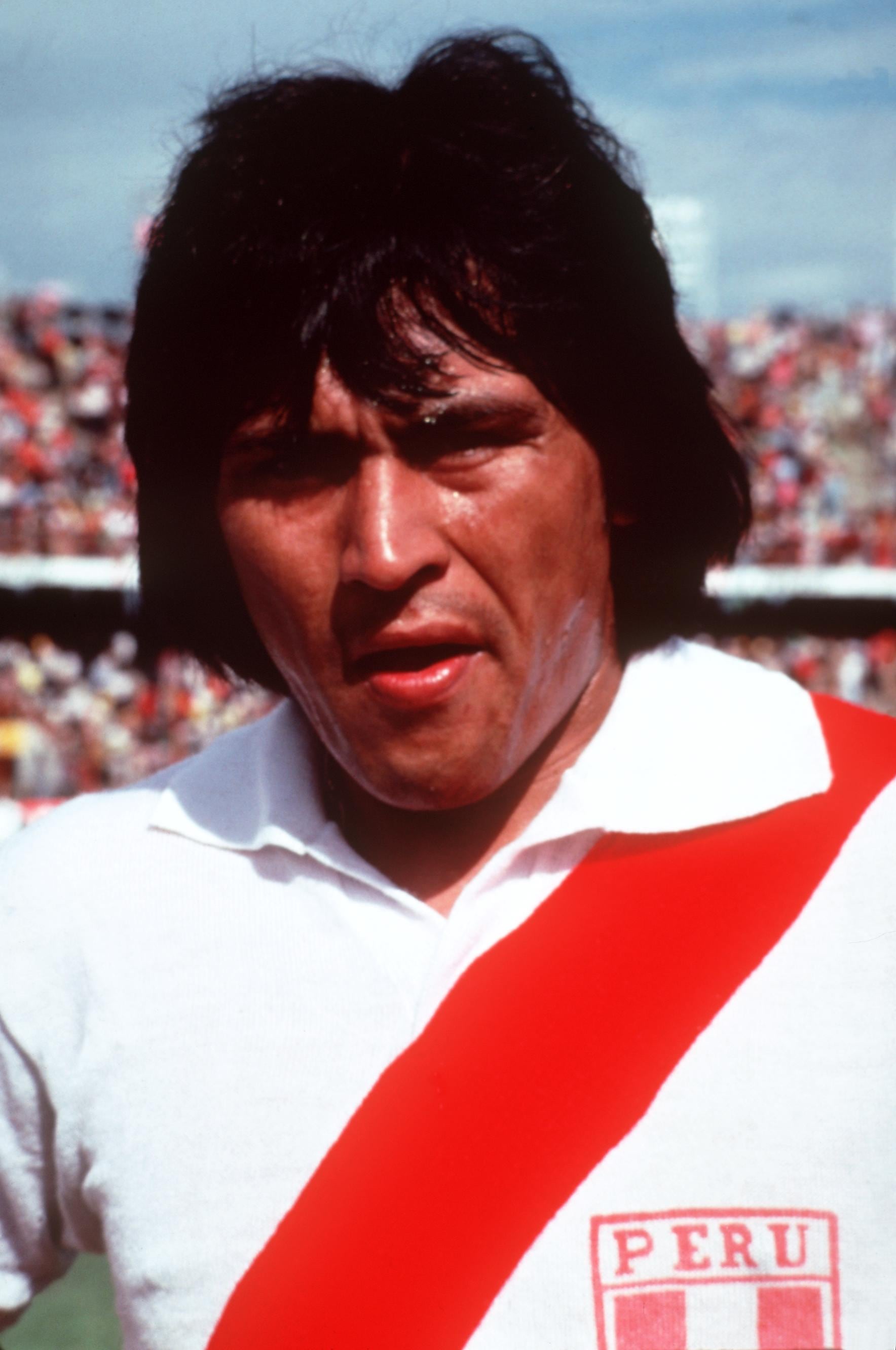 Hugo Yeren Sotil, Perú
