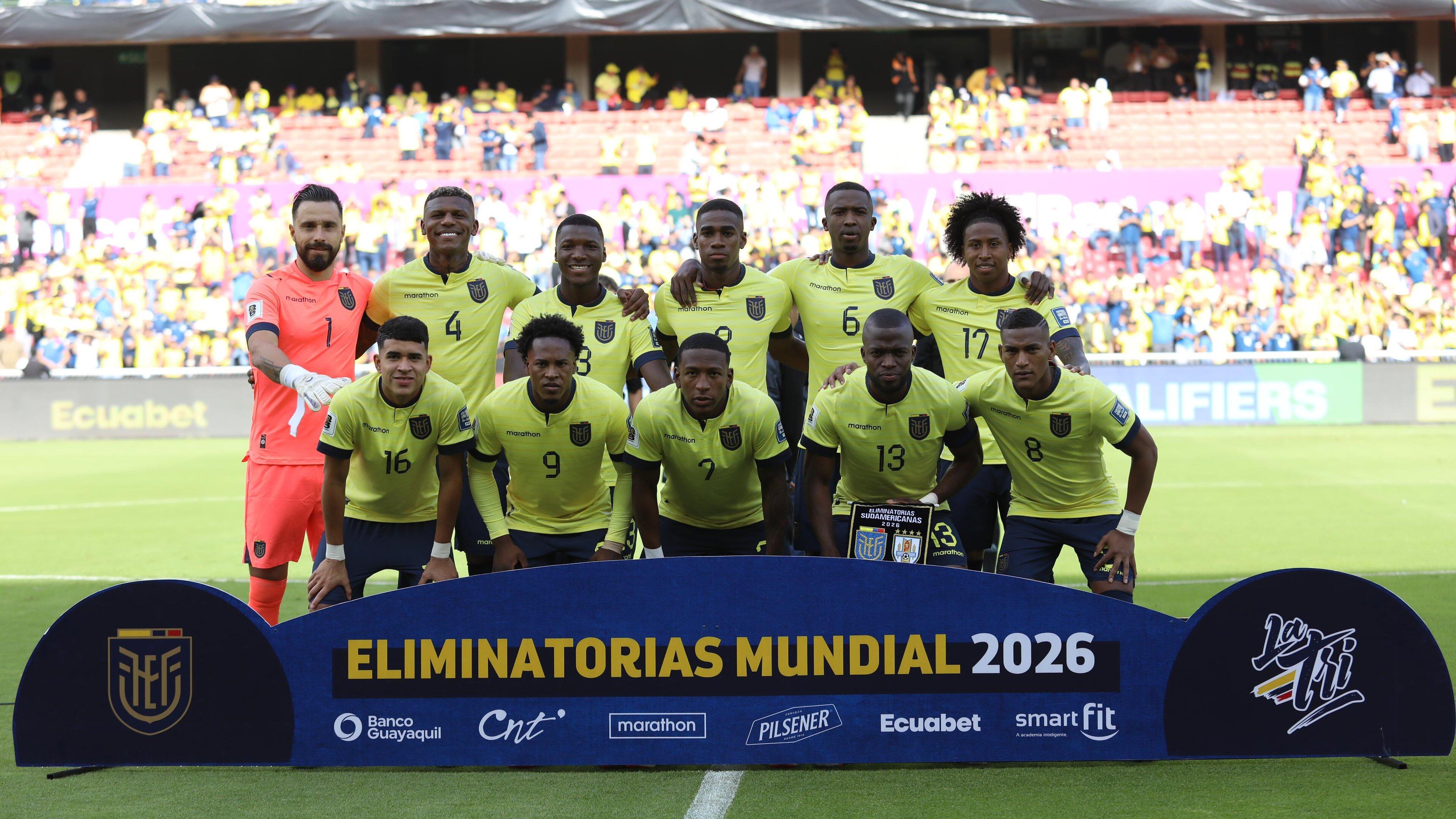 Equipo titular de Ecuador frente a Uruguay en la segunda fecha de las Eliminatorias.