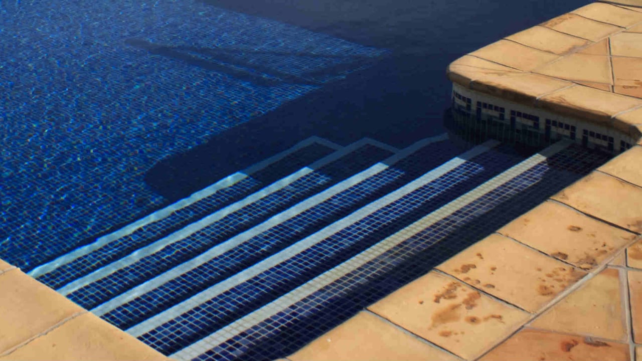 Un niño cayó a una piscina y murió ahogado. Imagen de referencia.