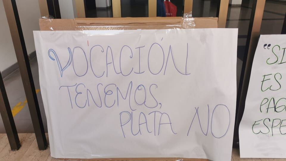 Médicos se declaran en asamblea permanente en Cartagena.