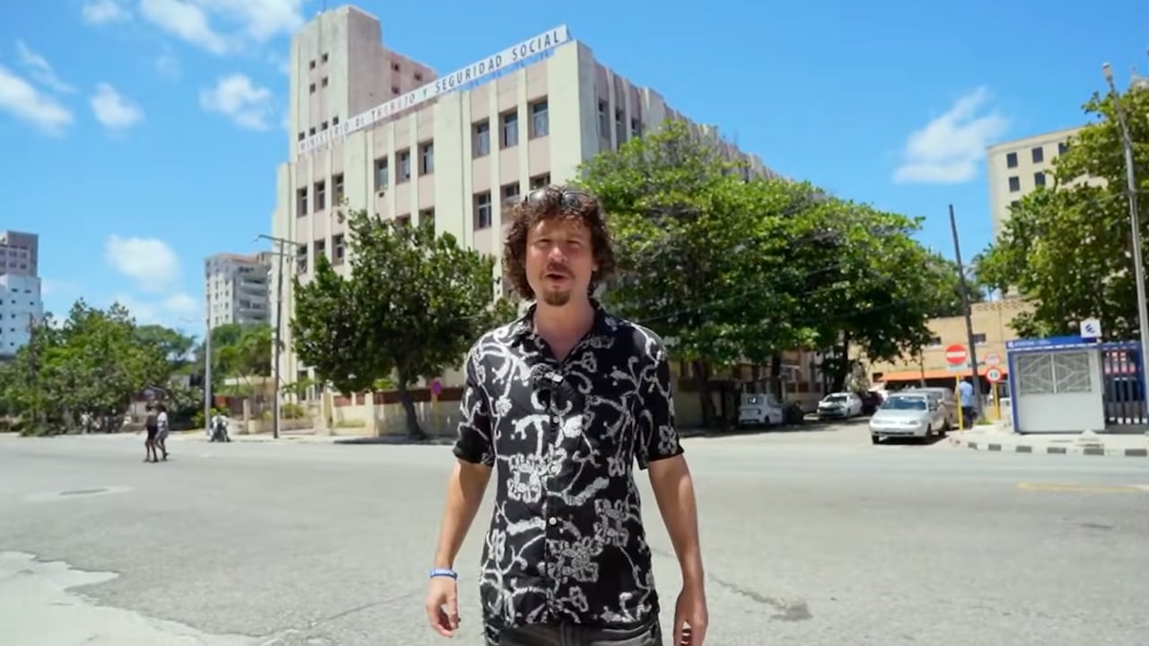 El mexicano recorrió las principales calles de La Habana.