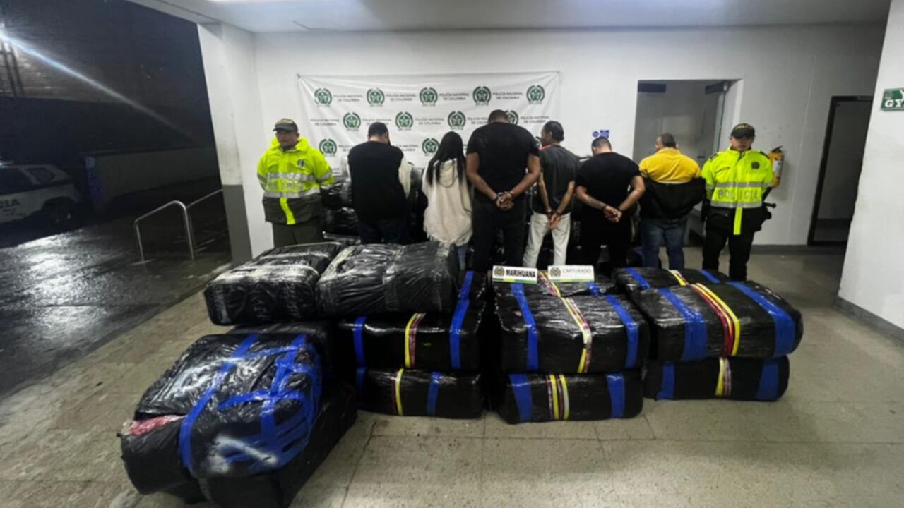 Caleta de marihuana incautada por la Policía en Itagüí, Antioquia.