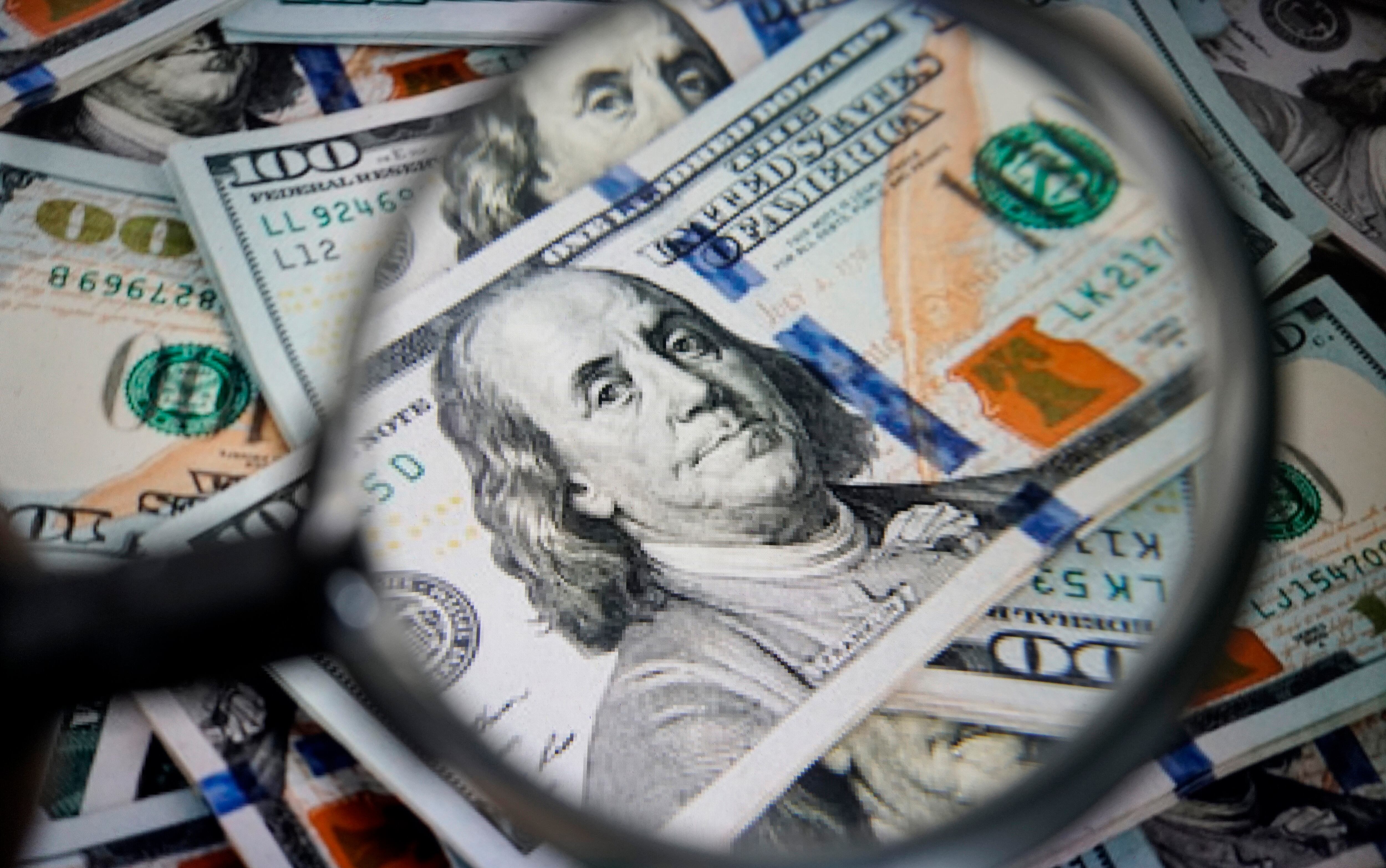 The dollar registered an increase of 1.16% and closed at R$5.518 this Wednesday July 26th, its highest nominal value since January 18, 2022, in a session of generalized advance of the American currency against other currencies abroad. The movement was accelerated by speeches by President Luiz Inacio Lula da Silva (PT) about Brazil's fiscal situation. (Photo by: Faga Almeida/UCG/Universal Images Group via Getty Images)