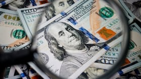 The dollar registered an increase of 1.16% and closed at R$5.518 this Wednesday July 26th, its highest nominal value since January 18, 2022, in a session of generalized advance of the American currency against other currencies abroad. The movement was accelerated by speeches by President Luiz Inacio Lula da Silva (PT) about Brazil's fiscal situation. (Photo by: Faga Almeida/UCG/Universal Images Group via Getty Images)