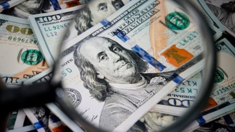 The dollar registered an increase of 1.16% and closed at R$5.518 this Wednesday July 26th, its highest nominal value since January 18, 2022, in a session of generalized advance of the American currency against other currencies abroad. The movement was accelerated by speeches by President Luiz Inacio Lula da Silva (PT) about Brazil's fiscal situation. (Photo by: Faga Almeida/UCG/Universal Images Group via Getty Images)