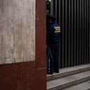 Imagen de un guarda de seguridad privado ejerciendo su labor