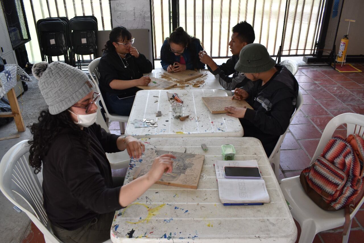 Jóvenes que ni estudian ni trabajan adelantan programas de formación con el liderazgo de la Fuga.