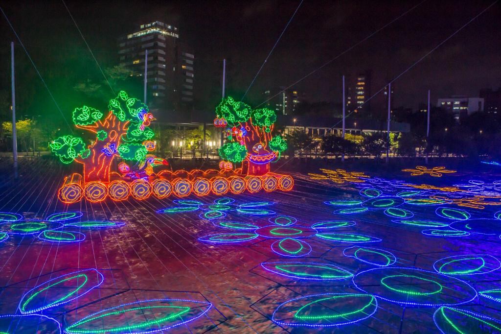 Los alumbrados de Medellín están inspirados en la película Encanto.