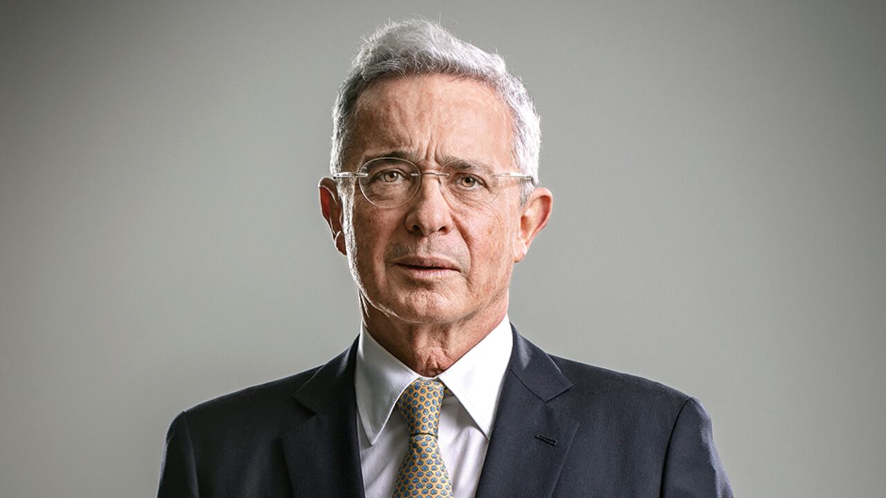 ÁLVARO URIBE