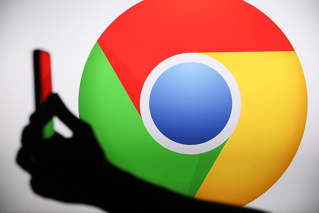 Chrome añadió en el teléfono una opción que requiere desactivar el anclaje antes de cerrar una pestaña.