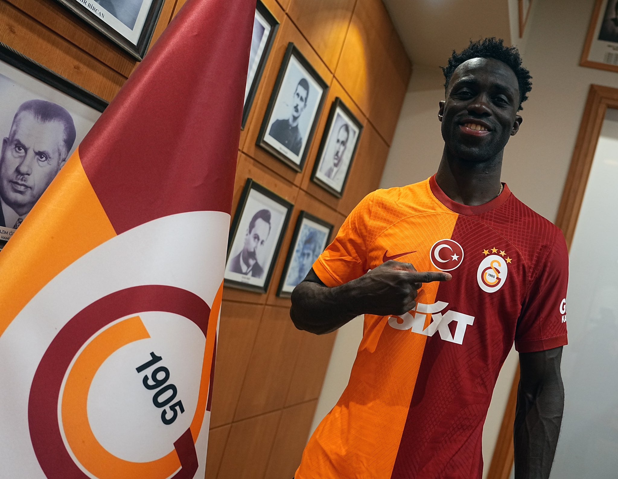 Davinson Sánchez, defensor del Galatasaray