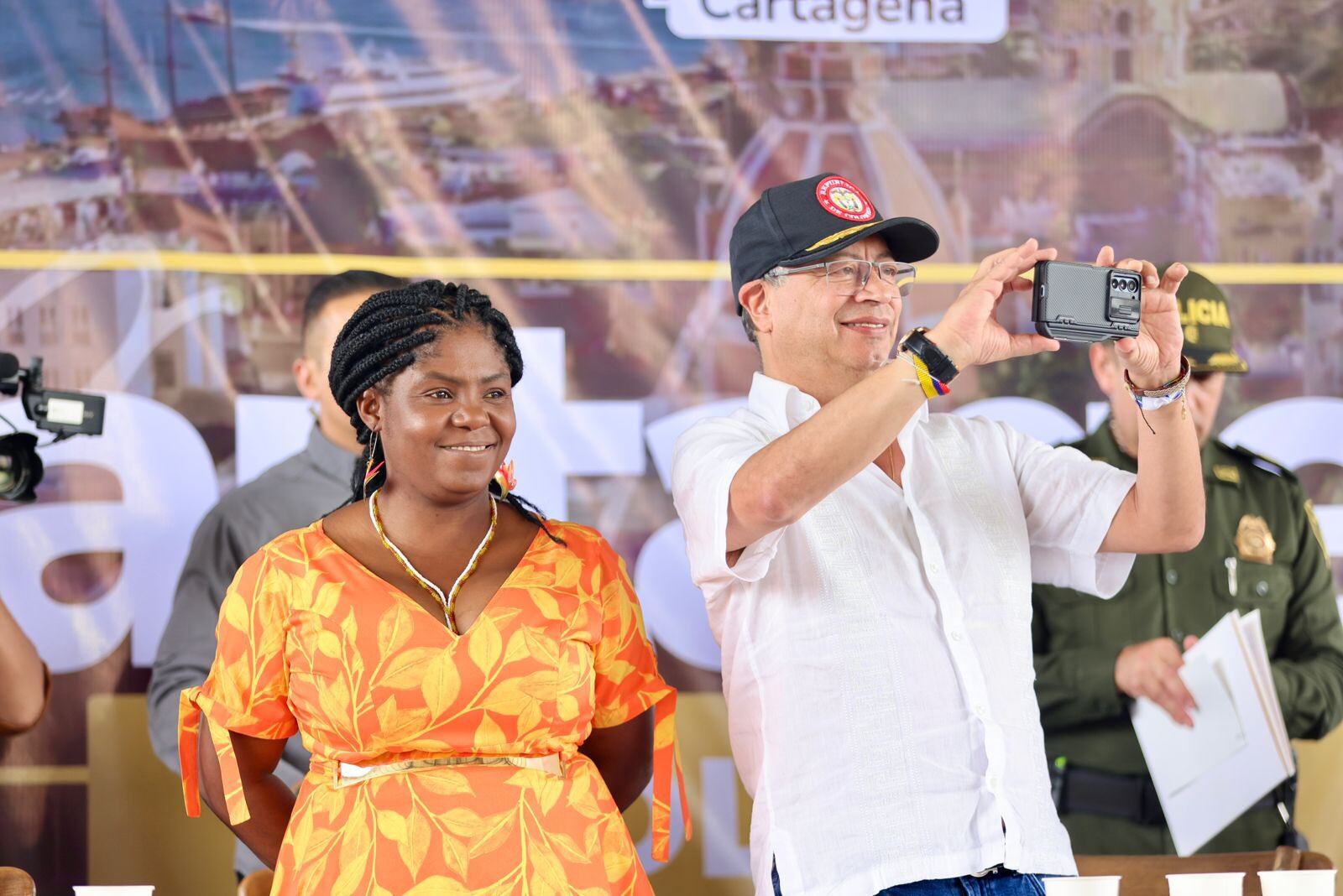 La vicepresidenta, Francia Márquez, y el presidente, Gustavo Petro, en Cartagena