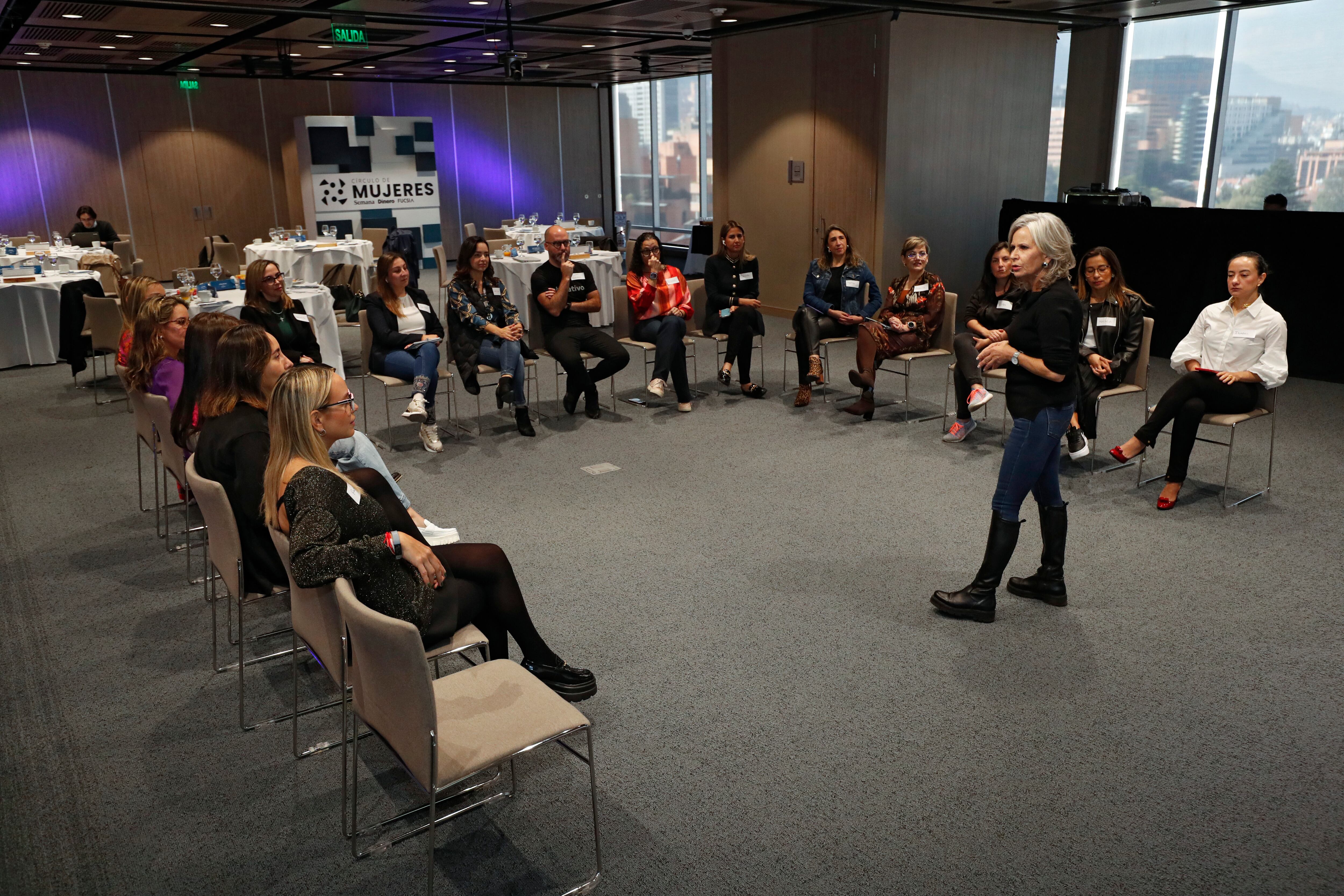 Rita Karanauskas durante la sexta sesión del Círculo de Mujeres.