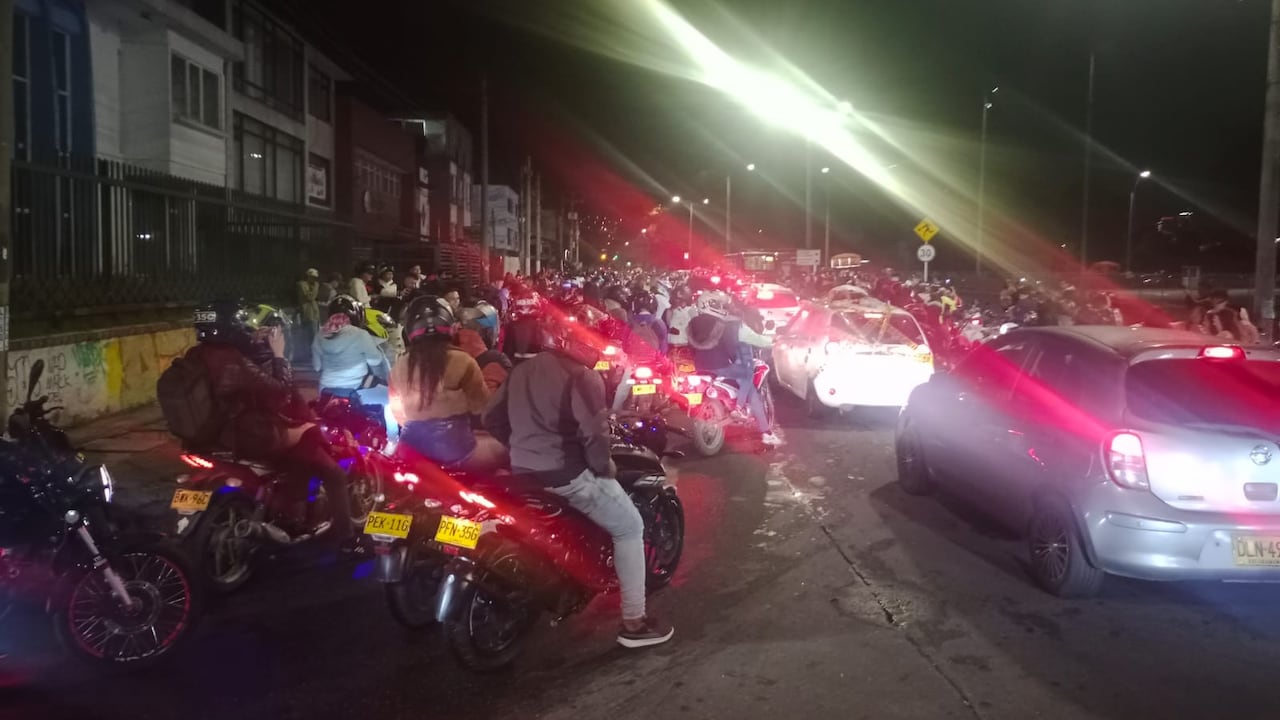 Caravanas de motos en Bogotá por Halloween.