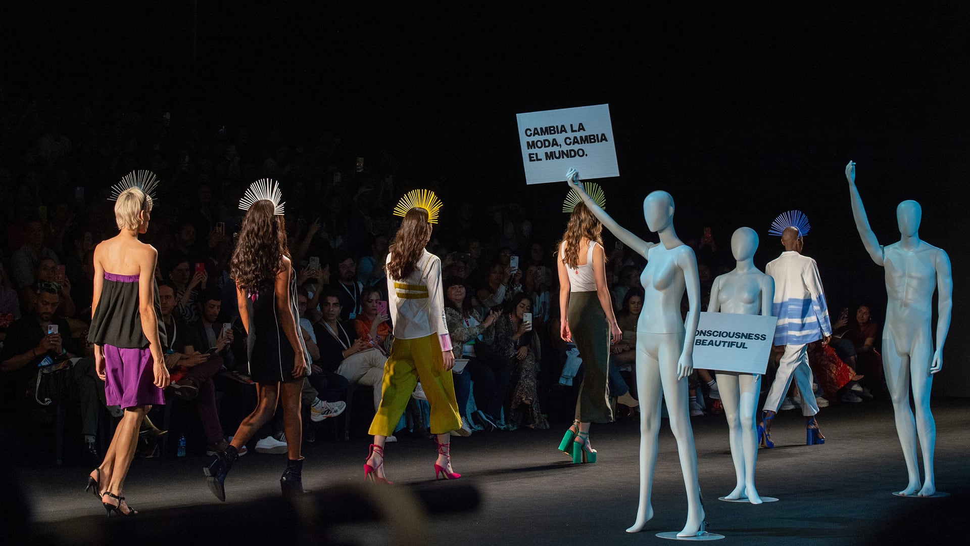 Nota Colombiamoda, Mujeres Cambiando la Moda