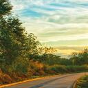 Paisajes como este se pueden ver todos los días en el municipio de Planeta Rica. El 25 por ciento de sus suelos han sido catalogados de alta fertilidad por estar anclados en el Valle del San Jorge. Además, lo bañan múltiples corrientes de agua, entre ellas el río Sinú y los pozos profundos de Pital. Quienes lo visiten podrán recoger los pasos del rey vallenato Alejo Durán, quien pasó sus últimos años en el municipio.