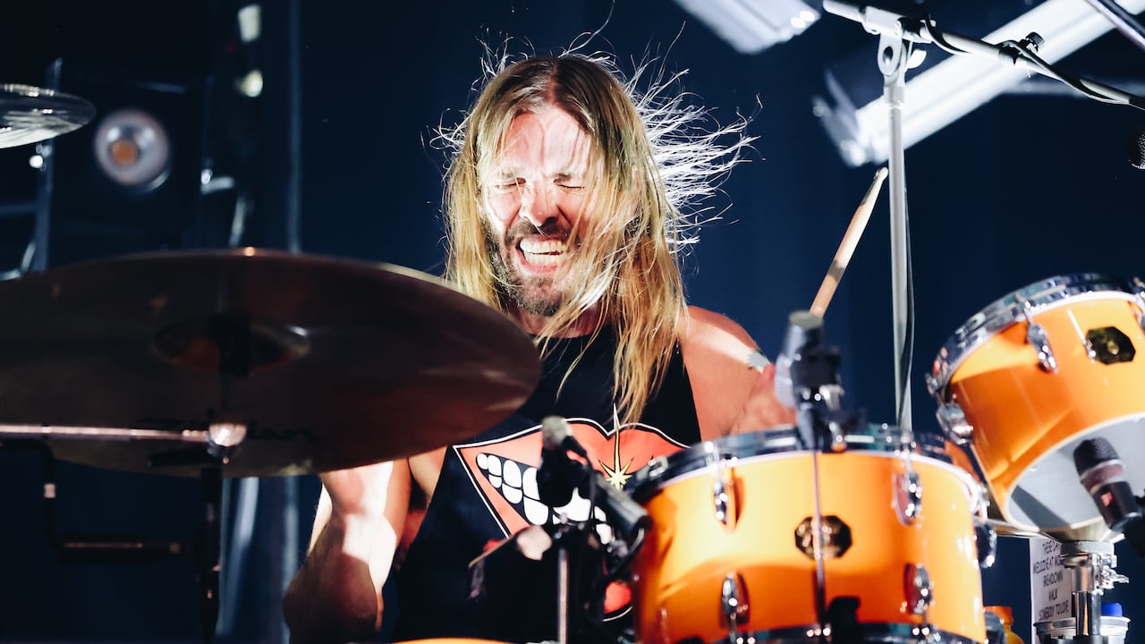 Taylor Hawkins de los Foo Fighters.
