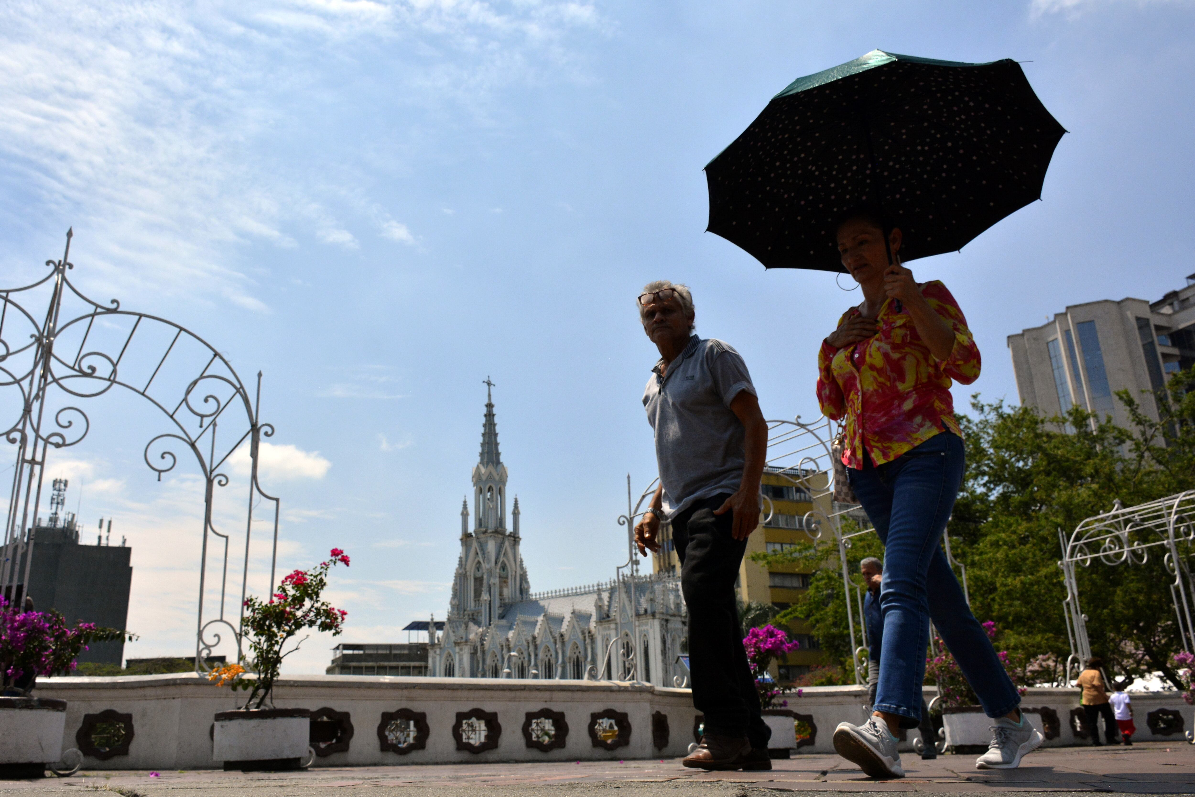 Temporada de calor en Cali. Tiempo seco con altas temperaturas.