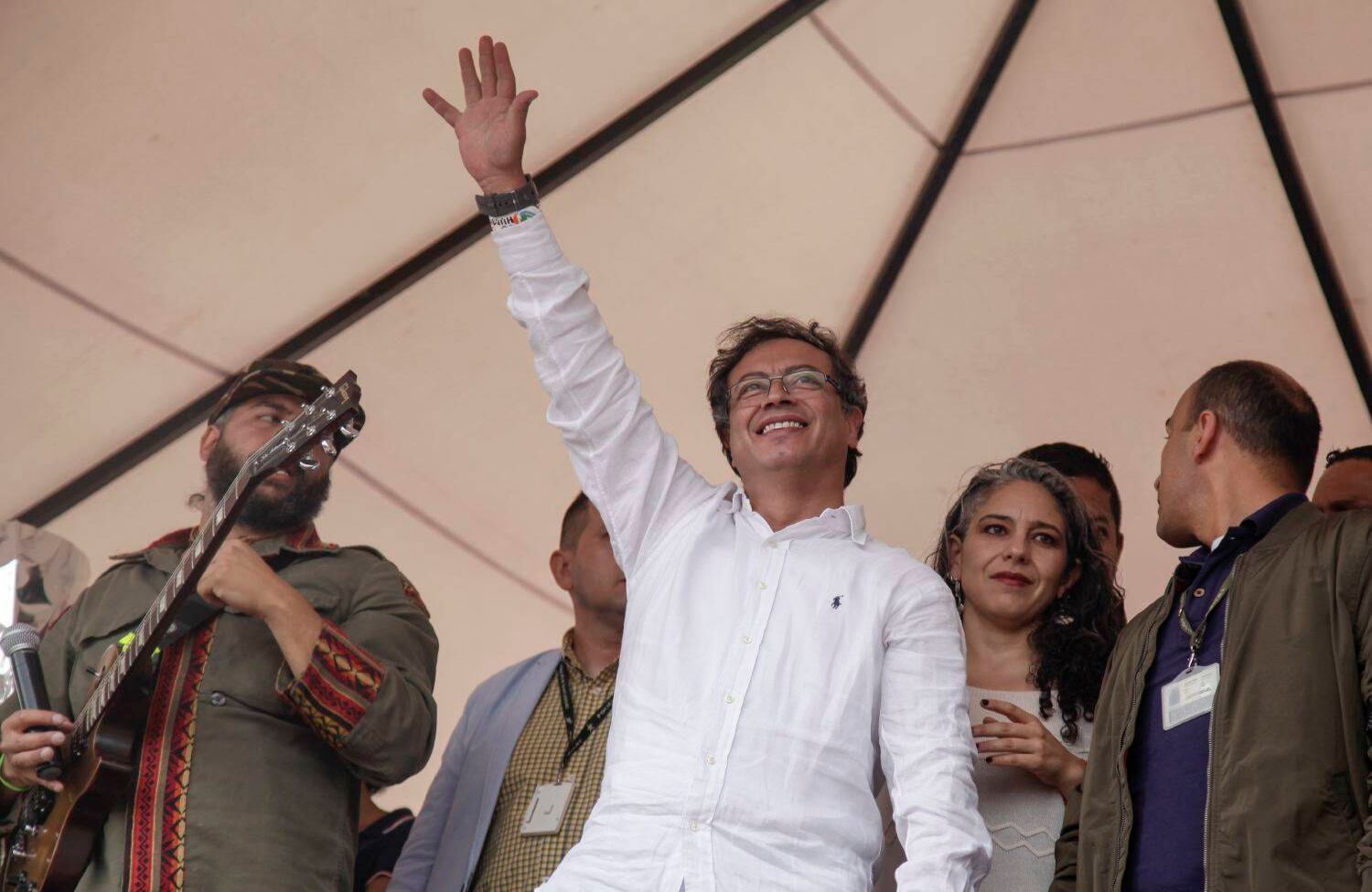 Petro pidió el respaldo popular para ganar en primera vuelta. Foto: Diana Rey Melo