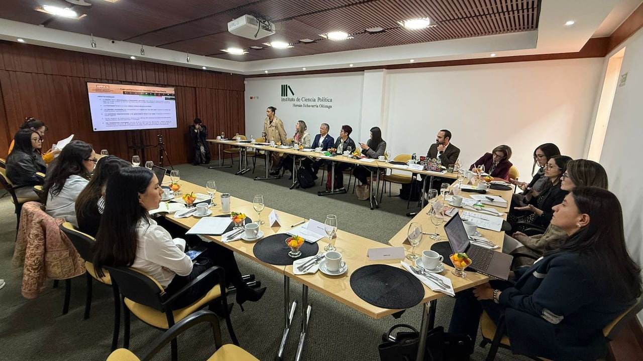 Las organizaciones advierten que cerca del 83% del territorio nacional está cubierto por instrumentos creados desde el nivel central que amenazan la autonomía local.