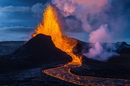 El aspecto más llamativo es que el volcán emite gases que contienen diminutos cristales de oro.