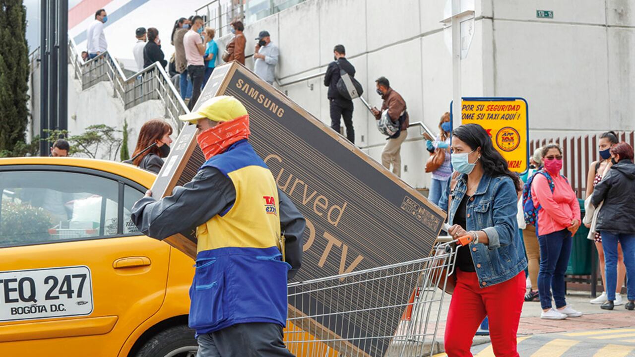 La mayor bancarización, derivada de la pandemia, permitirá que más personas puedan comprar a crédito en las jornadas de descuento.