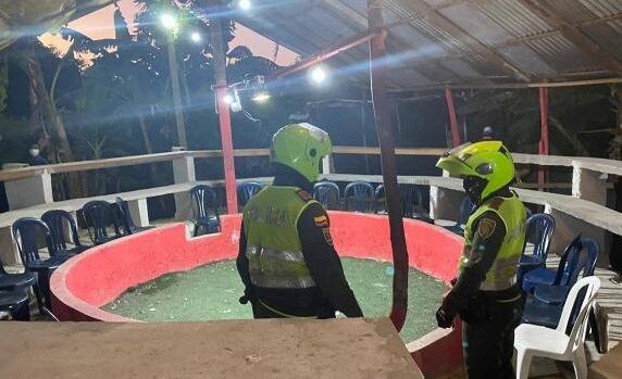 Hombres armados dispararon indiscriminadamente dentro de una gallera.