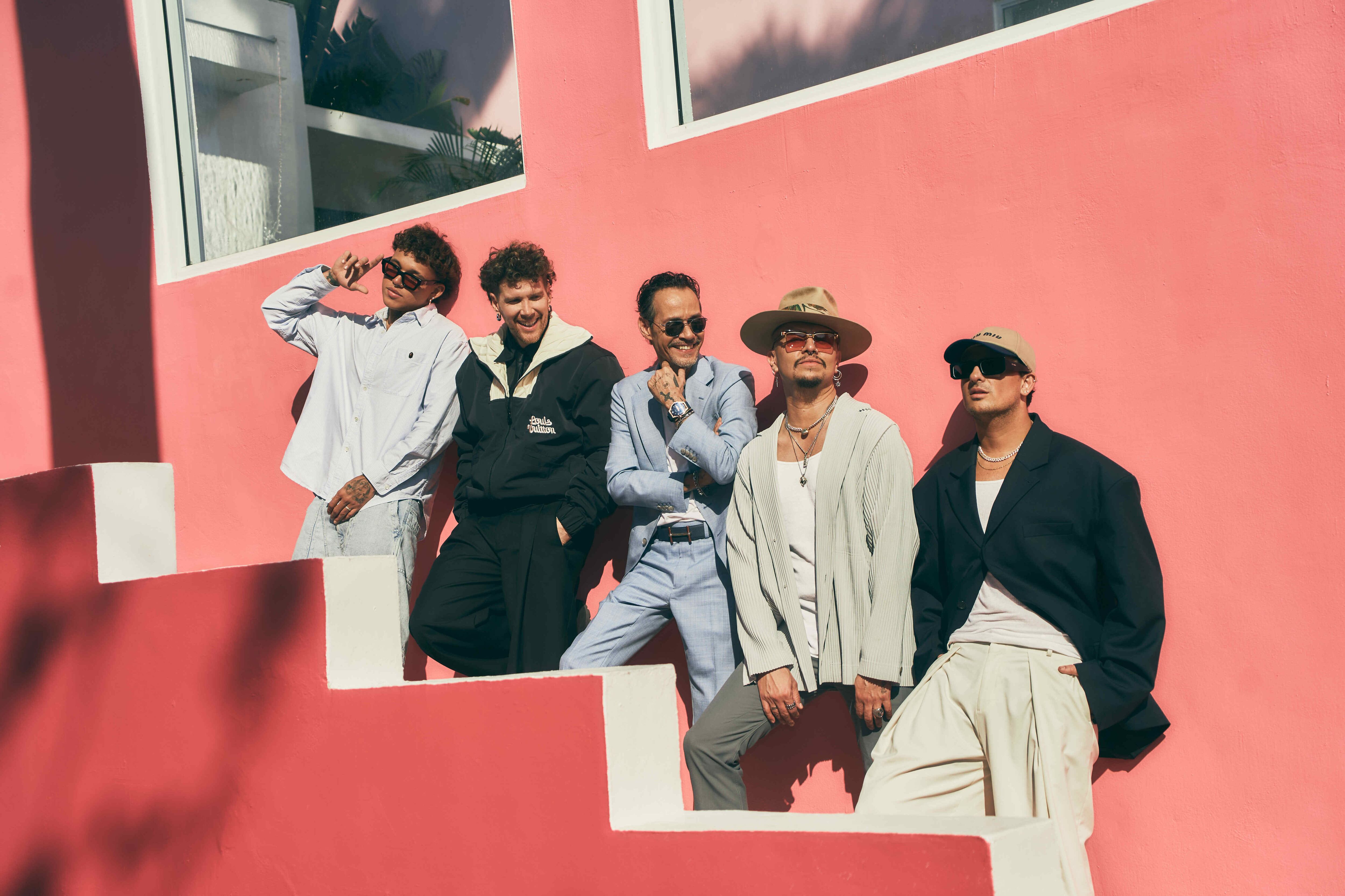 Este es el nuevo éxito que lanzó Piso 21 en compañía de Marc Anthony y Beéle.