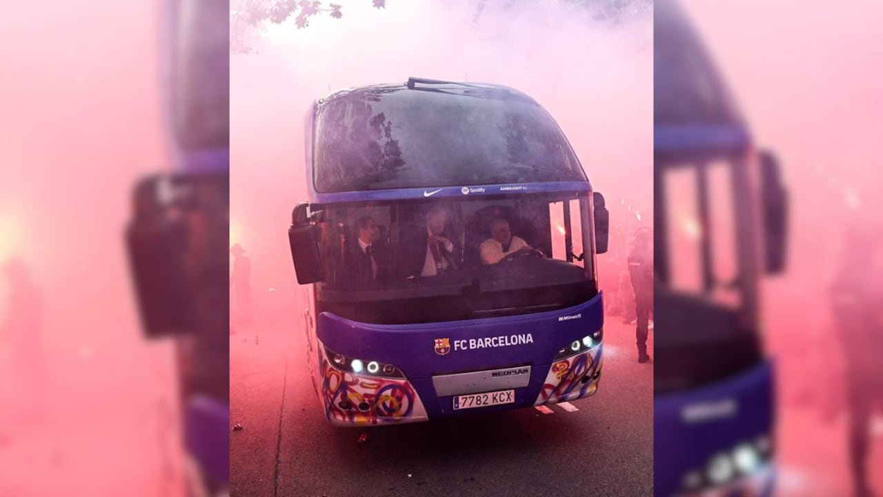 Altercado con el bus del Barcelona.
