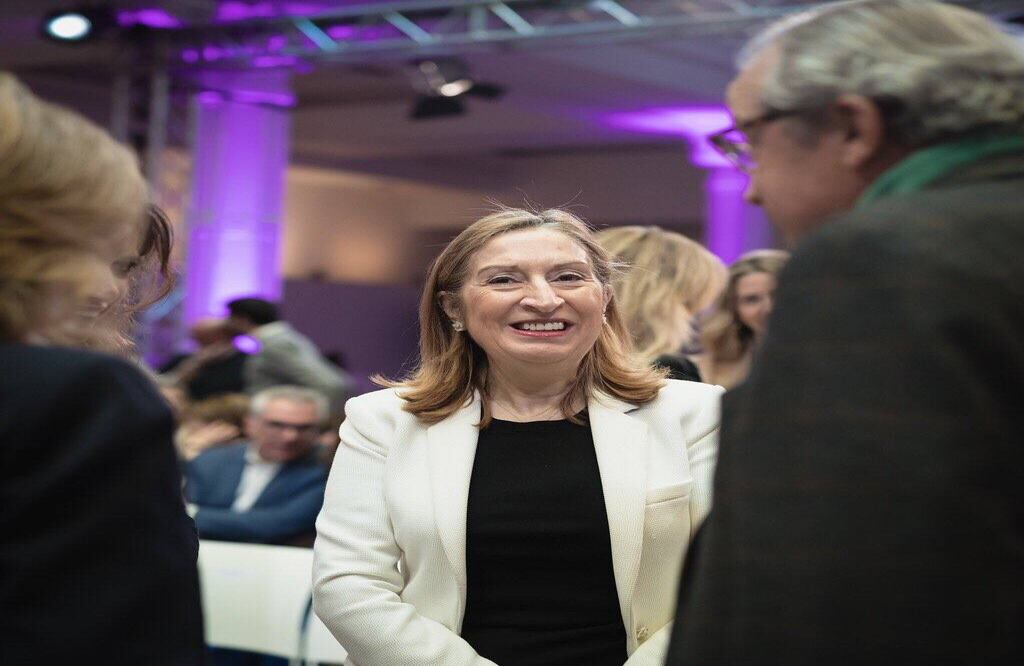 La vicepresidenta segunda del Congreso de los Diputados de España, Ana Pastor, confirmó en su Twitter que también está contagiada con el virus.  Foto: Archivo particular