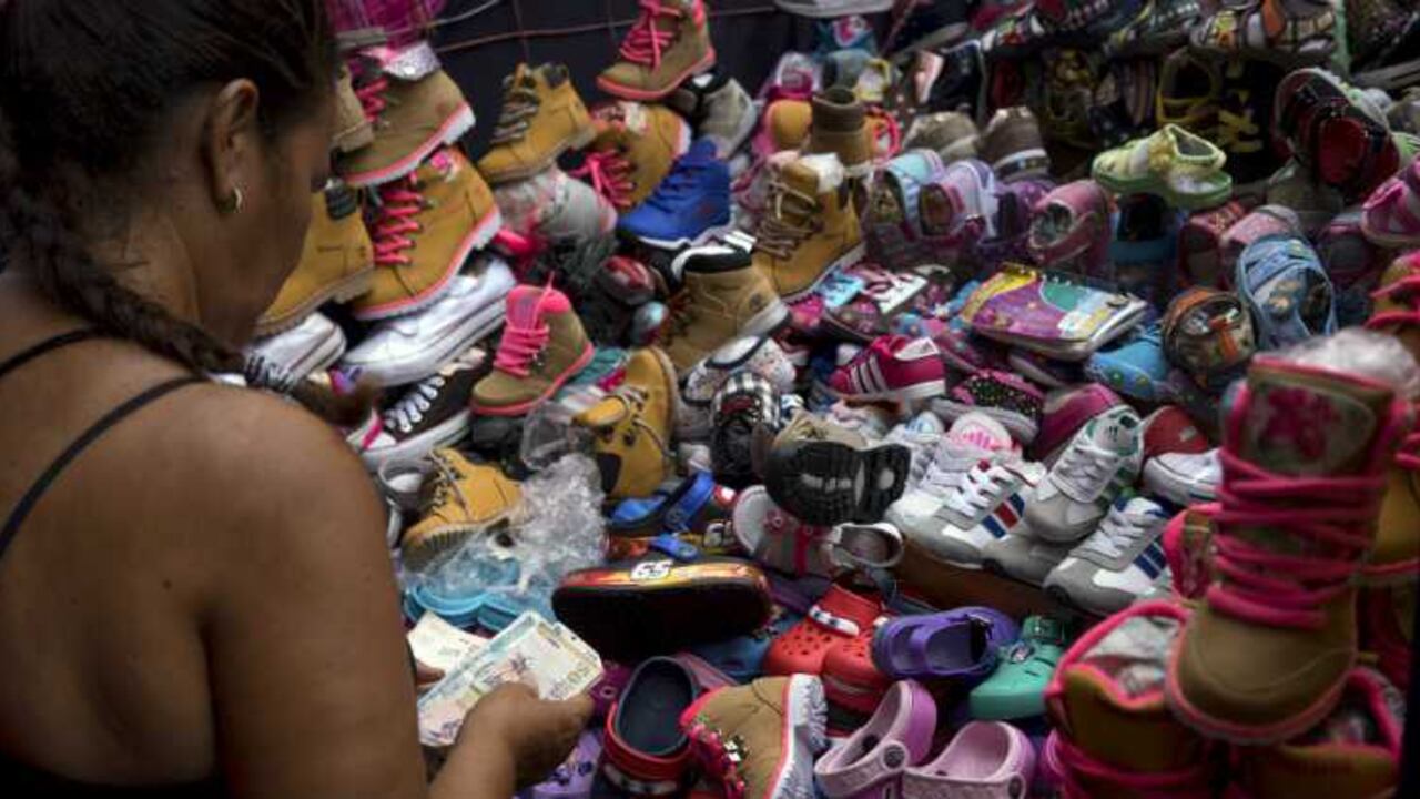 El déficit en cuenta corriente está cambiando algunas cosas para los colombianos. Foto: Reuters.