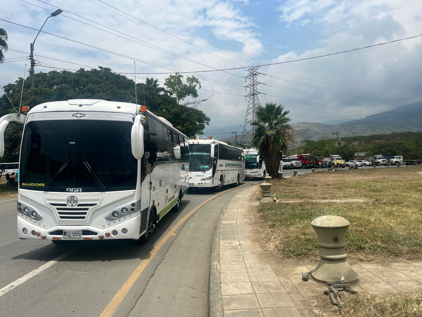 CENCAR continúa totalmente bloqueado.