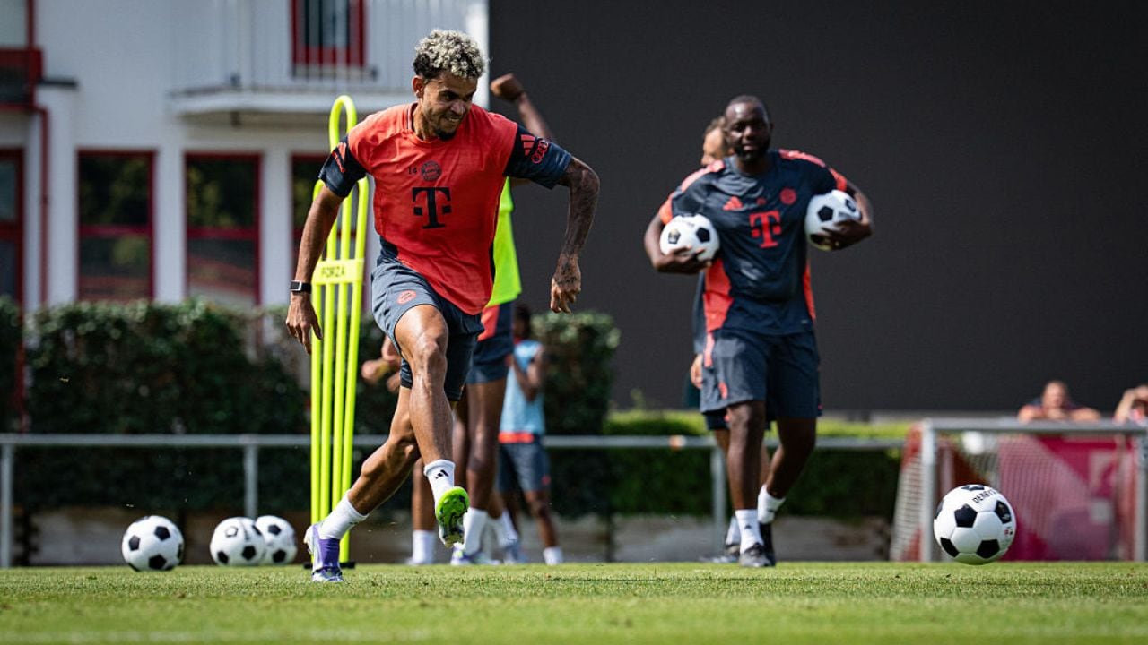 Díaz en entreno con Bayern.