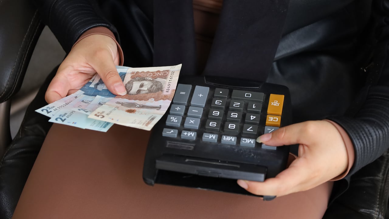 La prima de servicios es una prestación que se entrega en Colombia.