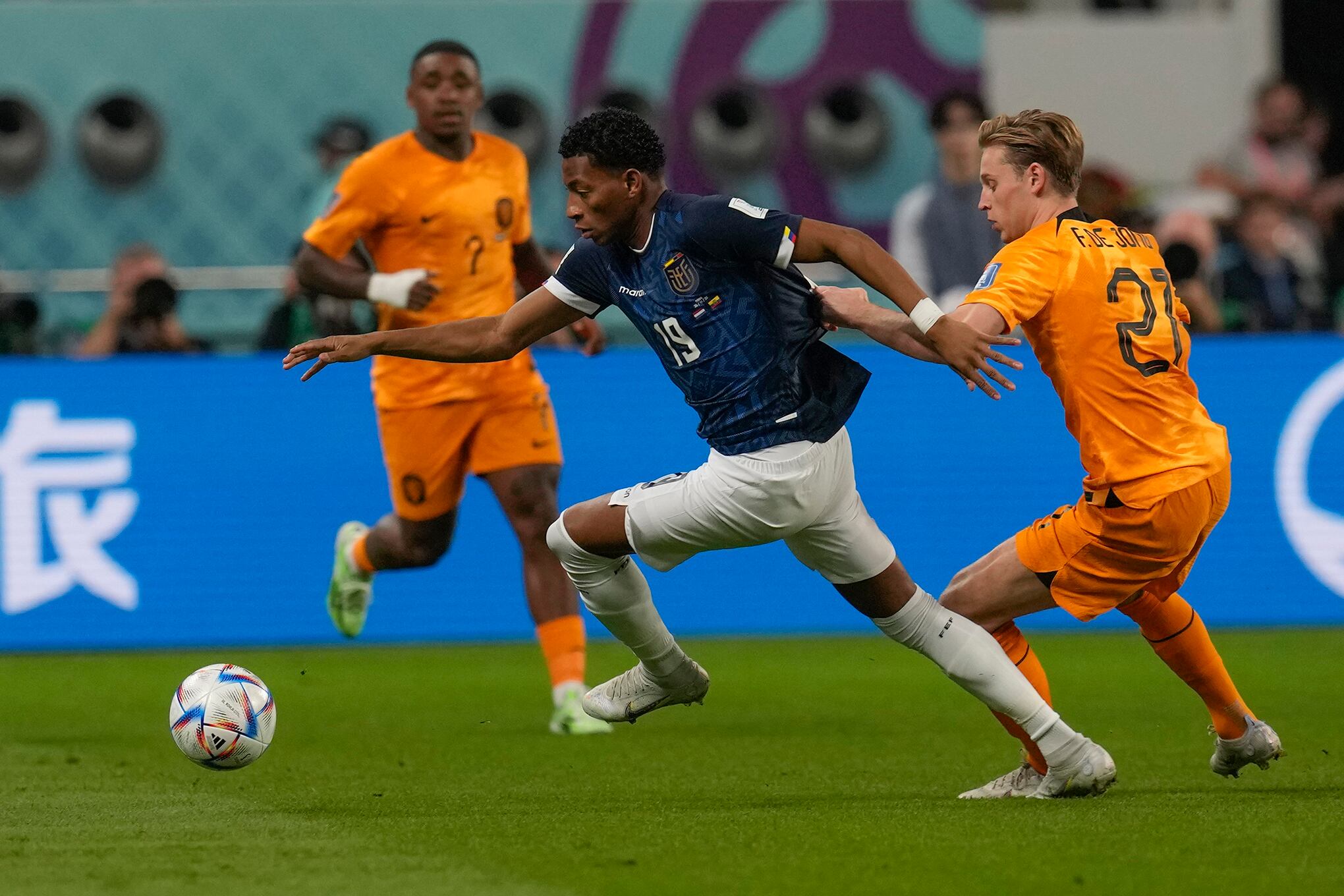 En imágenes: las jugadas del viernes en Qatar 2022