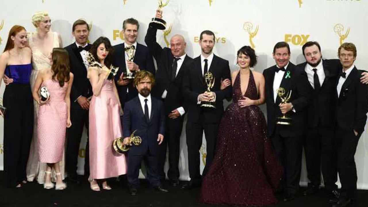 El elenco de Game of Thrones durante la edición 67 de los Premios Emmy el domingo 20 de septiembre de 2015. Foto: EFE.