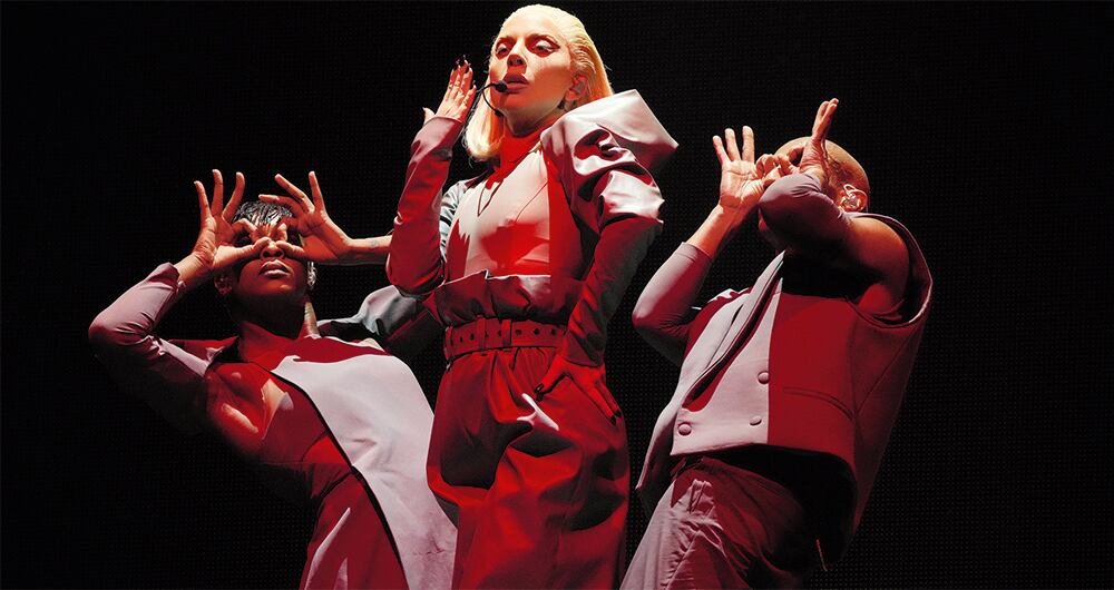 Lady Gaga siempre sorprende por su estilismo e histrionismo.