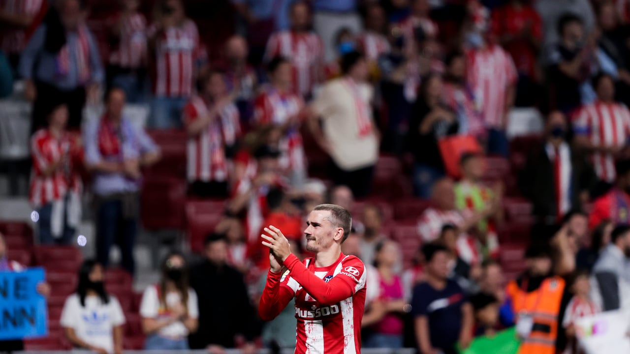 MADRID, SPAIN - MAY 8: Antoine Griezmann of Atletico Madrid during the La Liga Santander match between Atletico Madrid v Real Madrid at the Estadio Wanda Metropolitano on May 8, 2022 in Madrid Spain (Photo by David S. Bustamante/Soccrates/Getty Images)