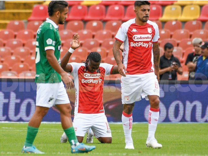 Hugo Rodallega marcó sus dos primeros goles con Santa Fe.